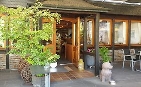 Hotel Weinhaus Serwazi-zenzen